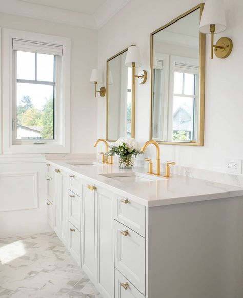 Small Grey Bathrooms, White Quartzite Countertops, Gray Bathroom Vanity, Light Grey Bathrooms, Grey Bathroom Cabinets, Gray Shaker Cabinets, Bathroom Vanity Ideas, Dark Gray Bathroom, Room Vanity Ideas