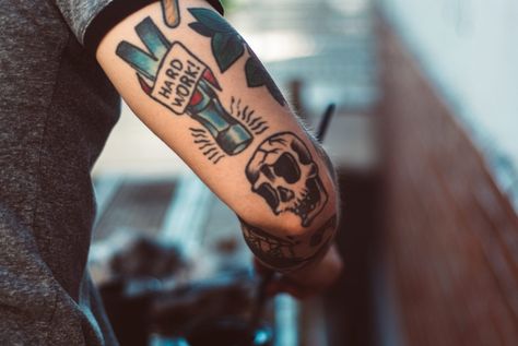 Everything to know before getting your first tattoo - Tattoo Goo Tattoo Scabbing, Taurus Tattoos, Work Tattoo, Cool Arm Tattoos, 4 Tattoo, Free Tattoo, Tattoo Removal, Arm Tattoos For Guys, Forearm Tattoo Men