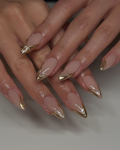 Colors and patterns are made by gel polish instead of printed by ink Fit
Made by soft gel which is soft and flexible, zero pressure on your nail beds.
Include 15/16 nail sizes ensure a totally custom fit
All press on nails offer feature protective building gel finish so that you are able to do everything you normally would Gold Formal Nails, Elegant Nails Gold, Elegant Gold Nails, Gold Design Nails, Nail Ideas French, Gold Nail Designs, Formal Nails, Glow Nails, Classy Acrylic Nails