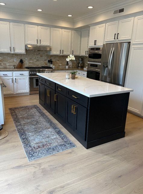 8ft Black Kitchen Island With Quartz Top. Custom Welcome - Etsy Canada Kitchen Design Countertops, Black Island, Countertop Ideas, Black Kitchen Island, Quartz Kitchen Countertops, Diy Kitchen Remodel, Brass Kitchen, Marble Countertop, Kitchen Island Design