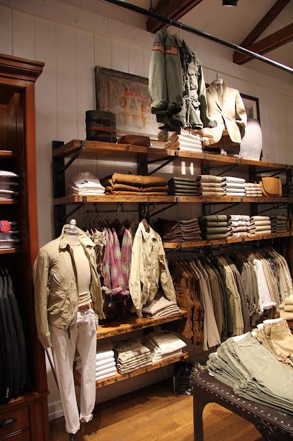 Retail Merchandising Displays Clothing, Ralph Lauren Store Interior, Polo Ralph Lauren Store, Polo Store, Ralph Lauren Store, Clothing Store Interior, Double Rl, Store Interiors, Closet Room