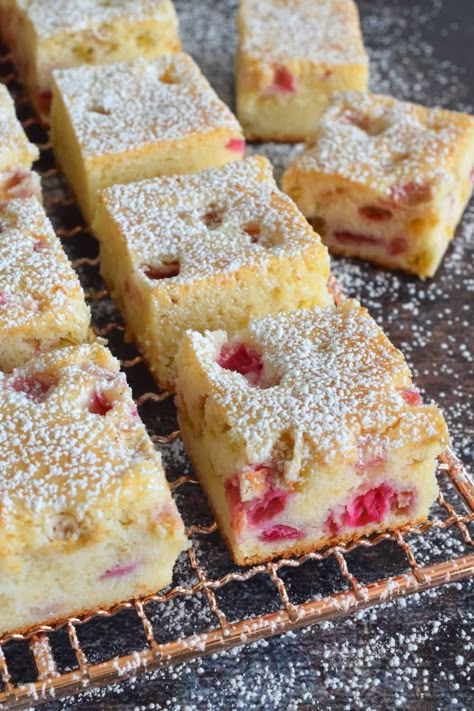 Perfectly sweet and puckeringly tart, 3 Ingredient Rhubarb Squares take thirty minutes from start to finish. These are a quick and easy treat which can be effortlessly whipped up when your neighbour announces they're dropping by for tea this afternoon. All in one bowl, so a simple clean up too! #rhubarb #squares #bars #cookies #3ingredient #dessert Rhubarb Squares Recipes, Quick Rhubarb Recipes, Rhubarb Easy Recipes, Easy Rhubarb Desserts, Rhubarb Baking Recipes, Rhubarb Desserts Easy, Rhubarb Cookies Recipes, Rhubarb Pastry, Easy Squares