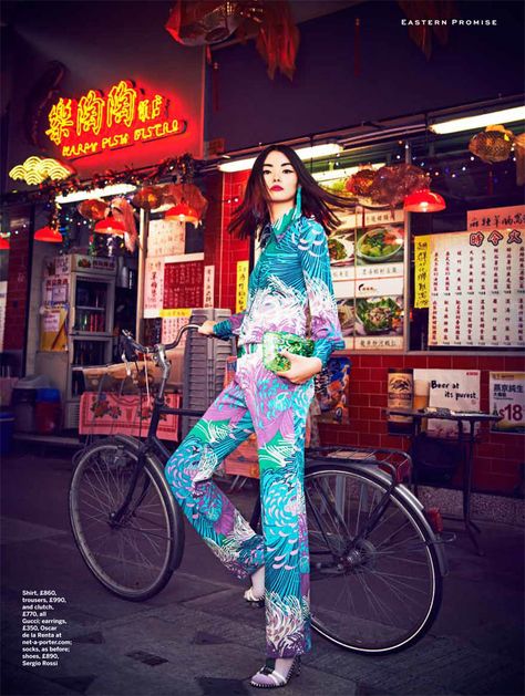 Miao Bin Si Shines in the Streets of Hong Kong for Stylist Magazine S/S 2013 | Fashion Gone Rogue: The Latest in Editorials and Campaigns Poses References, Fashion Photography Editorial, Fashion Photoshoot, Fashion Shoot, Punk Fashion, Editorial Photography, Asian Fashion, Fashion Photo, 90s Fashion