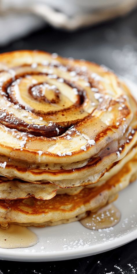 Cinnamon Roll Pancakes Cinnamon Swirl Pancakes, Healthy Breakfast Menu, Restaurant Breakfast, Cheese Alternatives, Special Breakfast, Cinnamon Roll Pancakes, Smoothie Bowl Healthy, Fluffy Pancakes, Cinnamon Swirl