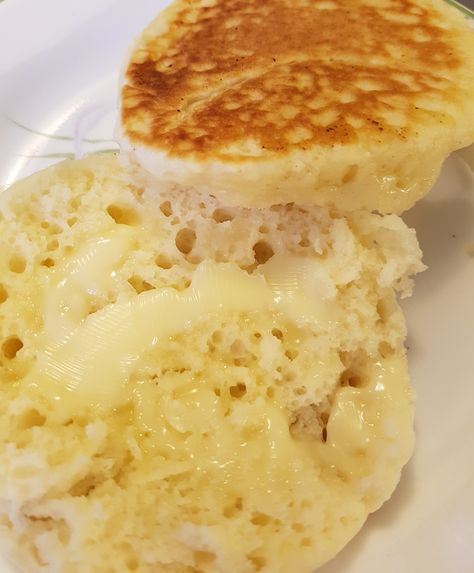 The other morning, I was in the mood to try a different crumpet recipe.  The last ones I made were fine, but I was curious how they would be using a recipe without any yeast.  When I was looking fo… Easy Crumpet Recipe, Crumpets Recipe Easy, Gluten Free Crumpets Recipe, Gluten Free Crumpets, Crumpets Recipe, Yeast Free Recipes, Crumpet Recipe, Australia Food, Recipes Baking