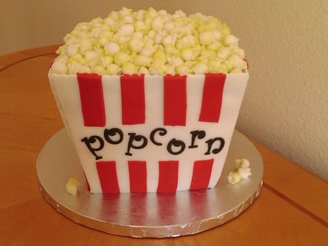 Popcorn Box Cake | Flickr - Photo Sharing! Birthday Party Popcorn, Movie Themed Birthday Party, Popcorn Cake, Party Popcorn, Cake With Fondant, Movie Cakes, Movie Themed Party, Groom Cake, Best Bakery