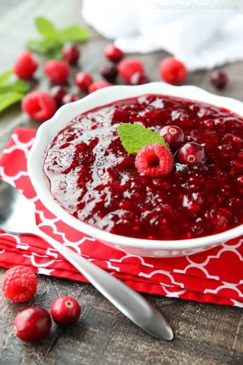 Raspberry Cranberry Sauce Rye Recipes, Cranberry Recipes Thanksgiving, Cranberry Sauce Thanksgiving, Thanksgiving Appetizer Recipes, Cranberry Salad, Cranberry Sauce Recipe, Raspberry Sauce, Raspberry Syrup, Cranberry Sauce Homemade