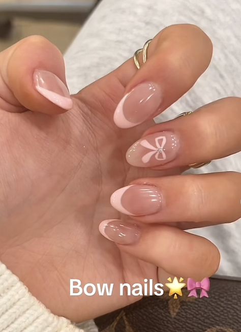 Cute Nail Patterns Simple, Cute Nail Designs Aesthetic, Simple Summer Acrylic Nail Designs, Aesthetic Summer Nail Ideas, Must Have Nails, French Tip Nails Gel Short, Jel Nails Ideas, Simple Nail Patterns, Simple Nail Art Summer Nails