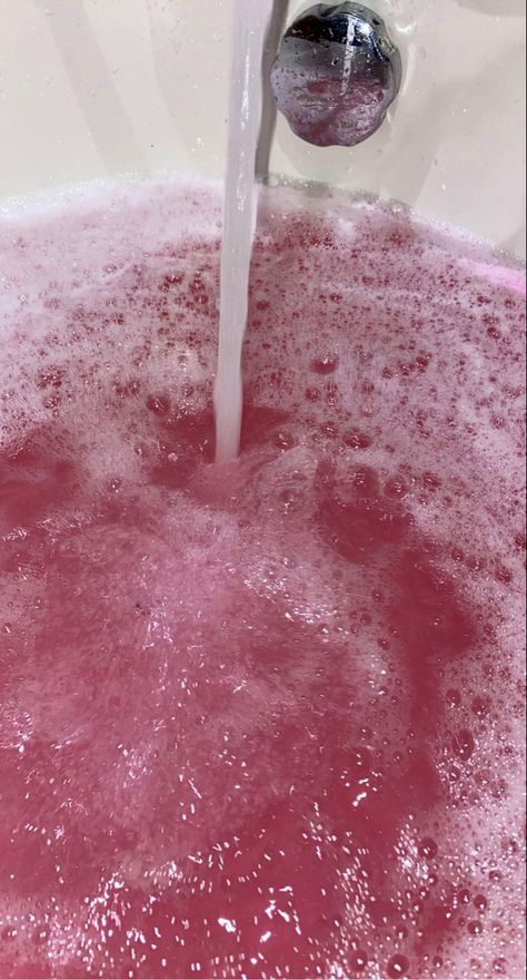 Bath bomb Pink Bubble Bath Aesthetic, Bubble Pink Aesthetic, Selfcare Aesthetic Pictures Pink, Baths Aesthetics, Pink Bath Aesthetic, Selfcare Pink Aesthetic, Pink Bubbles Aesthetic, Pink Life Aesthetic, Bath Aesthetic Girl