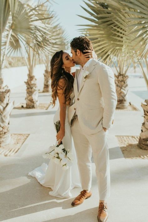 Linen Wedding Suit, Beach Wedding Groom, Beach Wedding Suits, Mens Wedding Suits, Wedding Groomsmen Attire, Los Cabos Wedding, Beach Wedding Attire, Groom Wedding Attire, Cancun Wedding