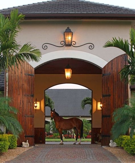 Luxury Horse Barns, Cai Arabi, Style Hacienda, Wellington Florida, Horse Barn Designs, Hacienda Style Homes, Dream Horse Barns, Porte Cochere, Equestrian Estate