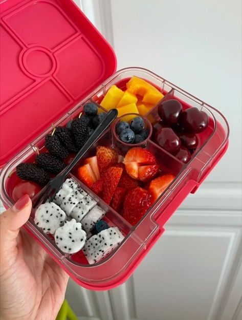 Packed Lunch Aesthetic, Lunch Aesthetic School, High School Lunch Ideas, Fruit Bento, Girl Lunch, School Lunch Recipes, Fruit Lunch, Healthy Lunch Snacks, Healthy School Lunches