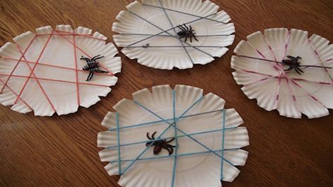 After getting some inspiration from “The Very Busy Spider” by Eric Carle and singing (of course) “The Itsy Bitsy Spider,” we decided to take on this lacing spider web craft that the kids adored. Paper Plate Spider, Spider Poem, Spiders Preschool, Spider Web Craft, The Very Busy Spider, Spider Activities, Spider Craft, Spider Theme, Spider Crafts