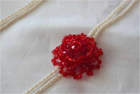 DIY Beaded Rose, a step-by-step photo tutorial Beads Jewelry Making Tutorials, Flower Beading, Seed Bead Flowers, Bead Flowers, Diy Beading, Beading Techniques, Beaded Beads, Seed Bead Tutorial, Beading Tutorial