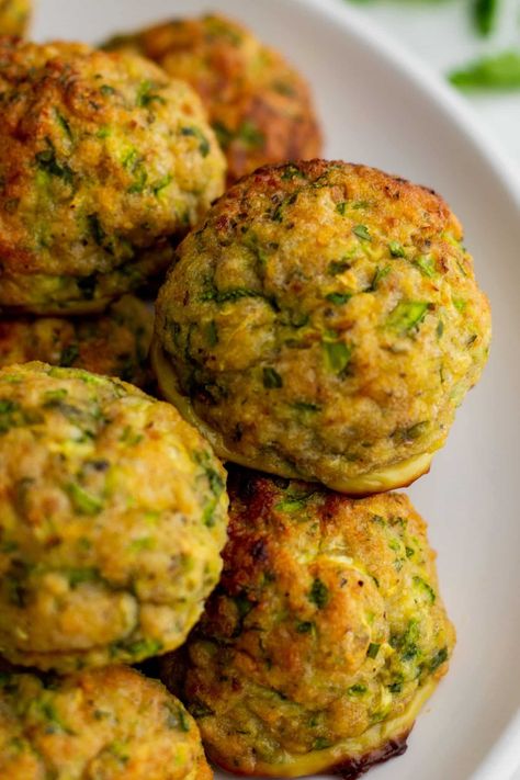 Garlic Zucchini Bites Zucchini Garlic Bites Air Fryer, Zucchini Balls Recipe, Zucchini Cheese Bites, Zucchini Garlic Bites, Zucchini Balls, Garlic Zucchini, Freezing Zucchini, Zucchini Cheese, Zucchini Bites