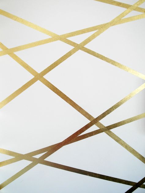 6a013485164b5d970c019aff0c07ba970c-pi (600×800) Gold Striped Walls, White And Gold Wallpaper, Gold Accent Wall, Stripped Wallpaper, Hallway Colours, Striped Walls, Welcome To My House, Velvet Wallpaper, Dekorasi Kamar Tidur