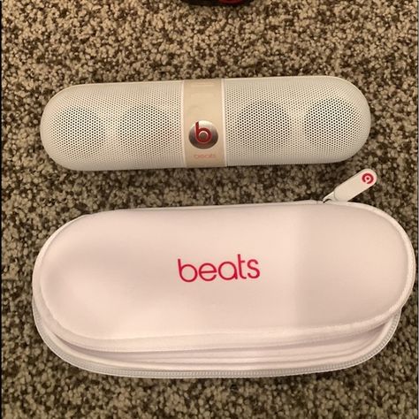 Beats by Dre Bluetooth pill speaker Beats Speaker, Beats Pill, Zipper Storage, Beats By Dre, Dr Dre, Storage Pouch, Short Video, Speaker, Gadgets