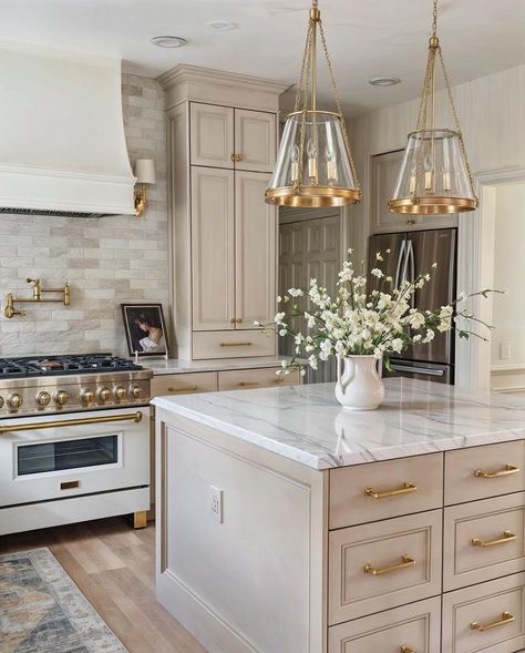 Entryway To Kitchen Transition, Large Kitchen Pendants, Khaki Kitchen Cabinets, Trending Kitchens 2024, New England Kitchen Design, Gold Accent Kitchen, Florida Kitchen, Kitchen Renovation Inspiration, Dream Kitchens Design