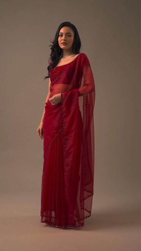 Red Saree Plain, Red Fancy Saree, Red Dress Indian, Red Saree Wedding, Red Saree Blouse, Indian Sari Dress, Fancy Saree, Fancy Sarees Party Wear, Indian Saree Blouses Designs