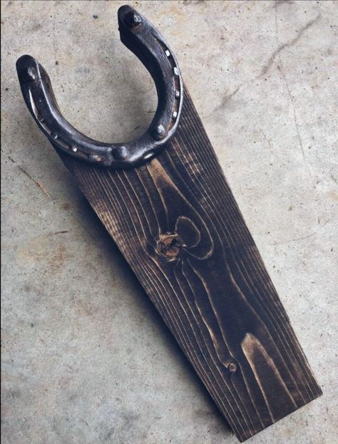 Boot Puller, Cool Welding Projects, Horseshoe Crafts Projects, Boot Jack, Welding Crafts, Horseshoe Projects, Horseshoe Decor, Blacksmith Projects, Horseshoe Crafts