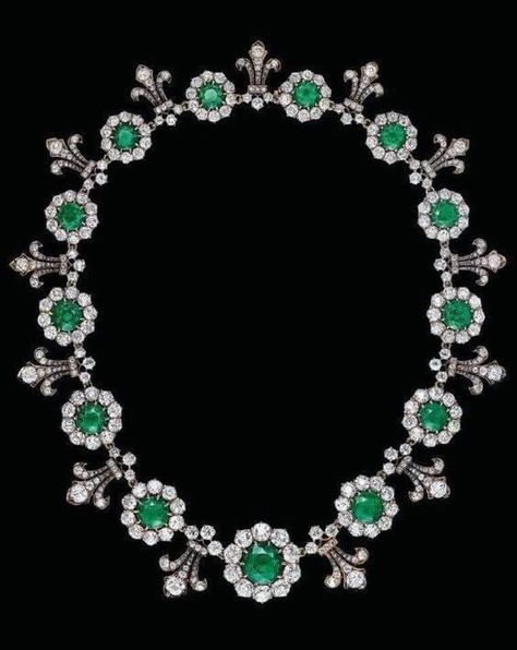 Emerald Necklace Diamond, 1880s Jewelry, Antique Diamond Necklace, Emerald And Diamond Necklace, Antique Necklaces, Jewelry Appraisal, Sterling Necklaces, Emerald Necklace, Best Jewelry Stores