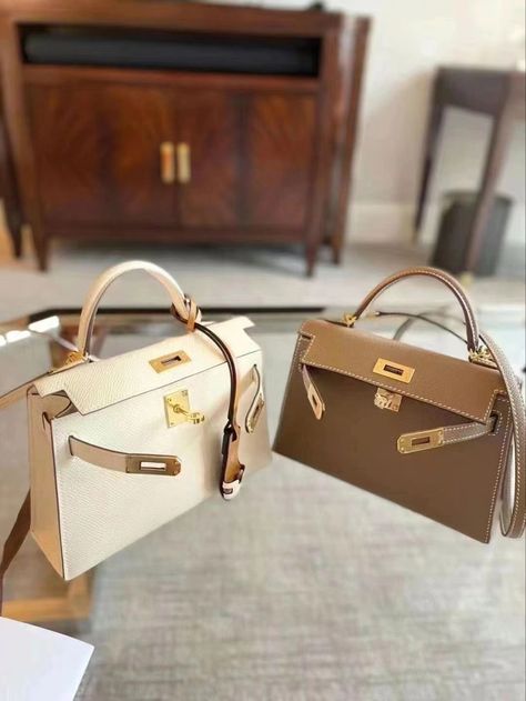 Alice Lee, Minimalist Bags, Hermes Crocodile, Inventory List, Hermes Kelly 25, Mini Kelly, Luxury Bags Collection, Best Tote Bags, Hermes Kelly Bag