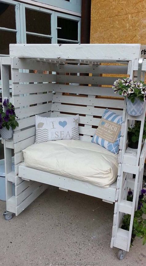 Pallet Furniture Plans, Diy Outdoor Seating, Pallet Seating, Pallet Patio Furniture, Pallet Patio, Diy Pallet Furniture Outdoor, Pallet Decor, Pallet Outdoor, Diy Garden Furniture