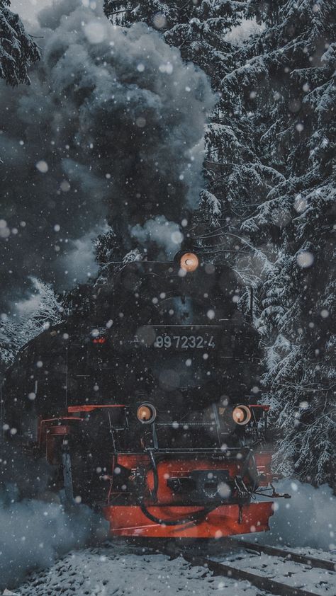 Hogwarts Christmas, Harry Potter Background, Xmas Wallpaper, Dark Christmas, Images Harry Potter, Hogwarts Aesthetic, Christmas Phone Wallpaper, Cute Christmas Wallpaper, Harry Potter Christmas