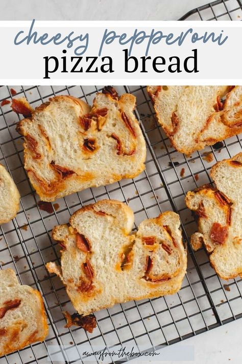 Pepperoni Pizza Bread Recipe, Braided Pizza Bread, Pepperoni And Cheese Bread, Pepperoni Loaf Bread, Homemade Pepperoni Bread, Peperoni Bread Recipes, Pepperoni Bread In Bread Machine, Bread Machine Pepperoni Bread, Pepperoni Sourdough Bread