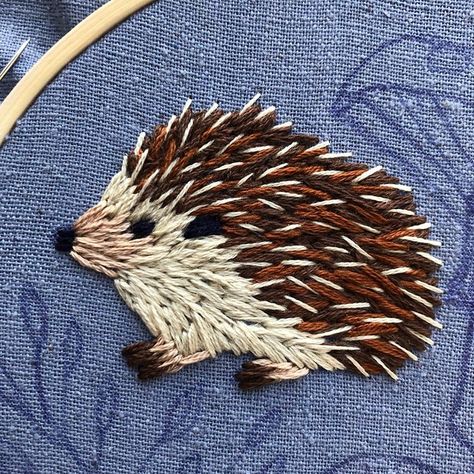 Embroidered Hedgehog Simple, Embroidered Hedgehog, Hedgehog Embroidery, Embroidered Necklaces, Sewing Machine Projects, Embroidered Necklace, Thread & Yarn, Embroidered Shoes, Animal Embroidery