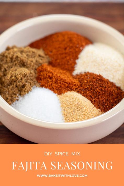 Chicken Fajitas Seasoning, Fajita Recipes, Beef Fajita Marinade, Beef Stew Seasoning, Fajita Seasoning Recipe, Fajita Spices, Fajita Marinade, Homemade Fajita Seasoning, Adobo Recipe