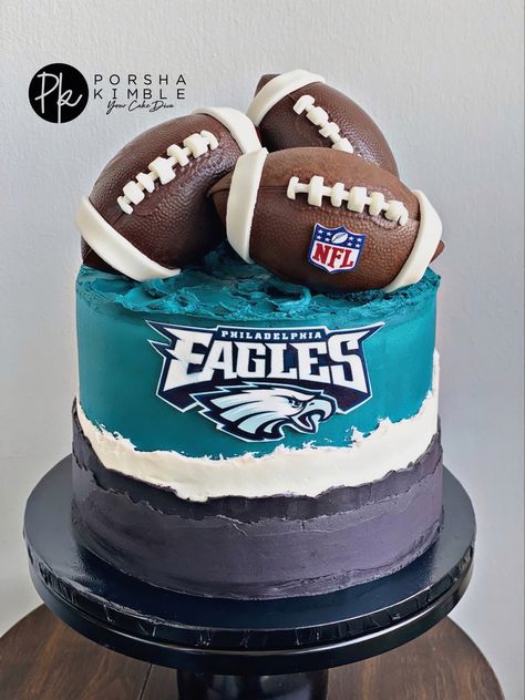 Philadelphia Eagles Cake Birthdays, Football Cakes For Men, Nfl Cake Ideas, Philadelphia Eagles Birthday Party Ideas, Eagles Grooms Cake, Football Birthday Cake Ideas, Eagles Birthday Party, Super Bowl Cake Ideas, Eagles Birthday Cake