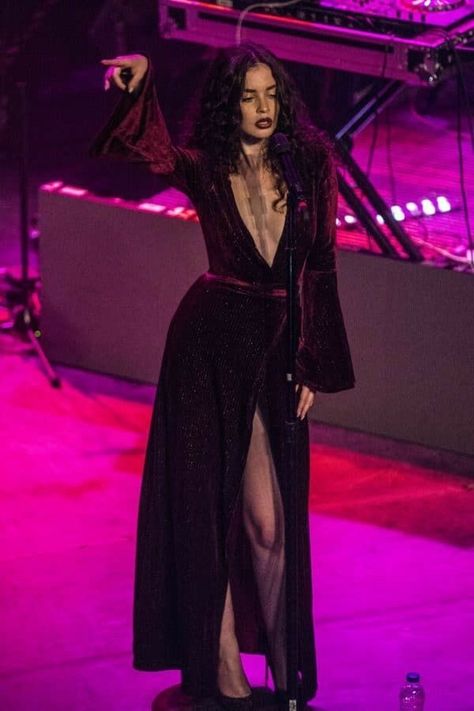 Sabrina Claudio Dress, Sabrina Claudio Hair, Witchy Vampire Outfits, High Ponytail Reference, Sabrina Claudio Style, Sabrina Claudio Outfits, What To Wear To A Musical Theatre Outfit, Sabrina Claudio Aesthetic, Boho Vampire