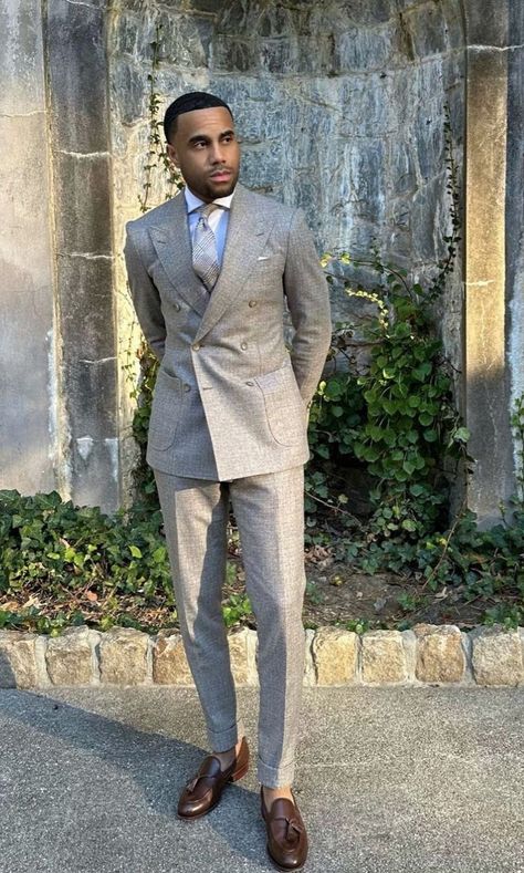 Best Suits For Black Men, Corporate Suits Men, Grey Suit Ideas For Men, Men Gray Suit Outfit, Gala Suits For Men, Grey Suit Men Combination, Gray Suit Combinations, Black Men Suits Fashion, Black Men In Suits