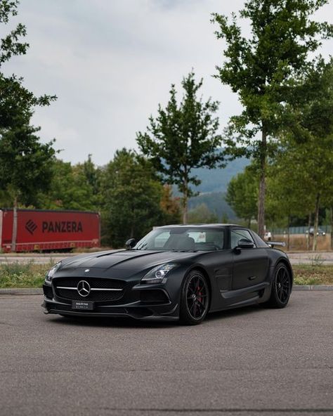 Justin Schmöller on Instagram: "A matte black Black Series. I have to admit, it does look quite good. @acw_dreamcars #mercedesbenz #slsamg #slsblackseries" Toyota Tercel 4wd, Sls Black Series, Mercedes Sls Amg, Mercedes Benz Sls Amg, Sls Amg, Mercedes Sls, Bike Aesthetic, Toyota Tercel, Car Organization