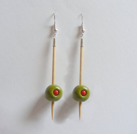 Food Jewelry Martini Olives Miniature Food Earrings  by NeatEats Olive Green Clay Earrings, Martini Earrings, Olive Earrings, Stuffed Olives, Martini Olive, Martini Olives, Makramee Diy, Weird Jewelry, Quirky Earrings