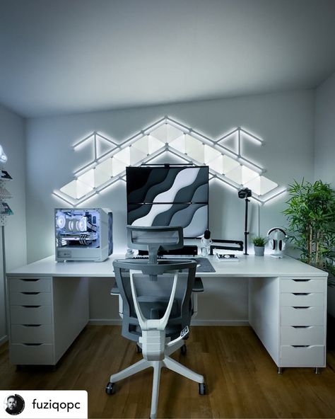 White Desk Setup Aesthetic, White Game Room, Pc Setup White, White Gaming Room, White Pc Setup, Desks Minimalist, Game Room Setup, Led Wall Panels, White Desk Setup