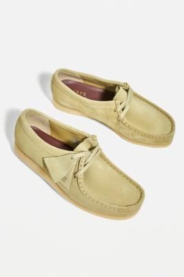 Wallabee Clarks, Clarks Women, Clarks Wallabees, Clarks Originals, Shoe Inspo, Suede Shoes, Shoe Shop, Dress Codes, Loafers Men