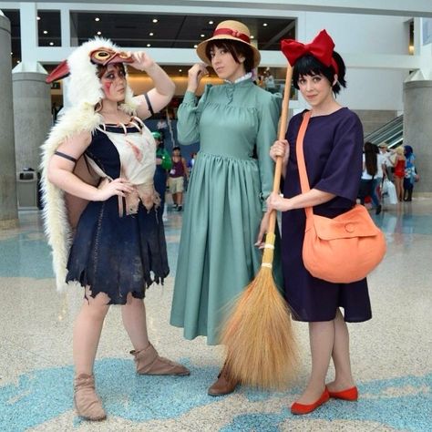 Princess Mononoke, Sophie Hatter, and Kiki                                                                                                                                                      More Studio Ghibli Outfits, Ghibli Outfits, Totoro Costume, Sophie Hatter, Costume Carnaval, Hallowen Costume, Anime Halloween, Princess Mononoke, Amazing Cosplay