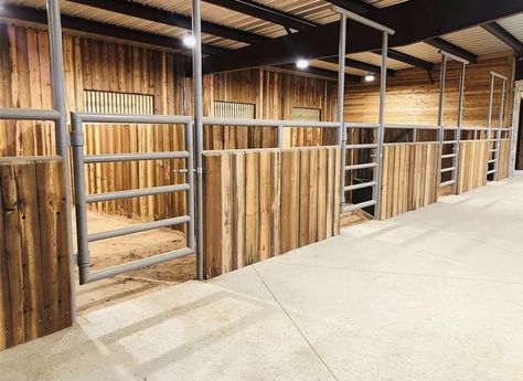 Simple Horse Barns, Dream Barn Stables, Livestock Barn, Barn Layout, Horse Farm Ideas, Diy Horse Barn, Cattle Barn, Horse Barn Ideas Stables, Barn Stalls