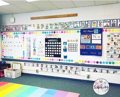 Classroom Management Summer Series- Week 1: Centers | Sweet for Kindergarten Centers In Kindergarten, Kindergarten Calendar, Kindergarten Classroom Setup, Focus Boards, 3rd Grade Teacher, Math Wall, Kindergarten Classroom Decor, Preschool Classroom Decor, Classroom Calendar