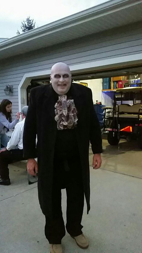 Addams Family Uncle Fester Fester Addams Costume, Fester Costume, Uncle Fester Costume, Addams Family Uncle Fester, Fester Addams, Uncle Fester, Adams Family, Costume Diy, Diy Cans