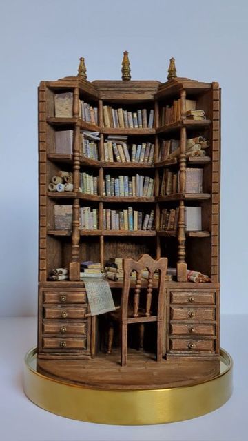 Miniature Bookcase, Miniature Library, Library Lamp, Tool Tips, Miniature Rooms, Wood Project, Miniature Diy, Miniature Crafts, Miniature Books