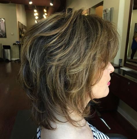 Medium Brown Shag with Balayage Nails Brown Design, Hairstyle Layered, Medium Shaggy Hairstyles, Medium Shag, Modern Shag Haircut, Medium Shag Haircuts, Thick Hair Cuts, Nails Brown, Short Shag Hairstyles