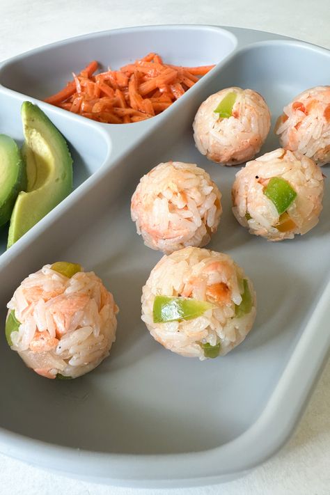 Salmon Sushi Balls, Rice Balls For Baby, Salmon Baby Led Weaning, Salmon Rice Balls, Salmon Rice Ball, Salmon Kids Will Eat, Blw Meals, Tiny Bellies, Seaweed Wrap