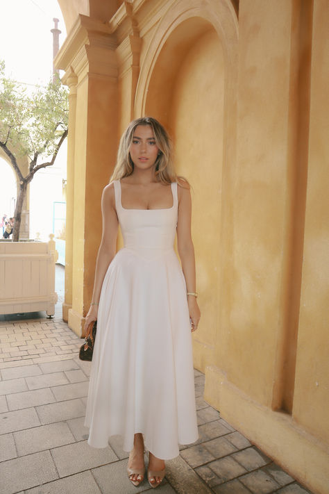 Silk Midi Wedding Dress, Courthouse Wedding Dress Midi, Bridal Midi Dress, Wedding Rehearsal Dress For Bride, Simple Dress For Wedding, Bride Midi Dress, Party White Dress, Seville Wedding, Simple Engagement Dress