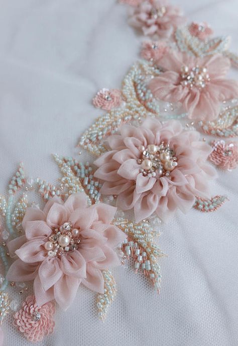 Applique in beautiful blush with hand-crafted silk organza Net Flowers How To Make, Organza Flowers Diy, Silk Ribbon Embroidery Tutorial, Flowers Applique, Sulaman Pita, Flowers And Pearls, Ribbon Embroidery Kit, Ribbon Embroidery Tutorial, Motifs Perler