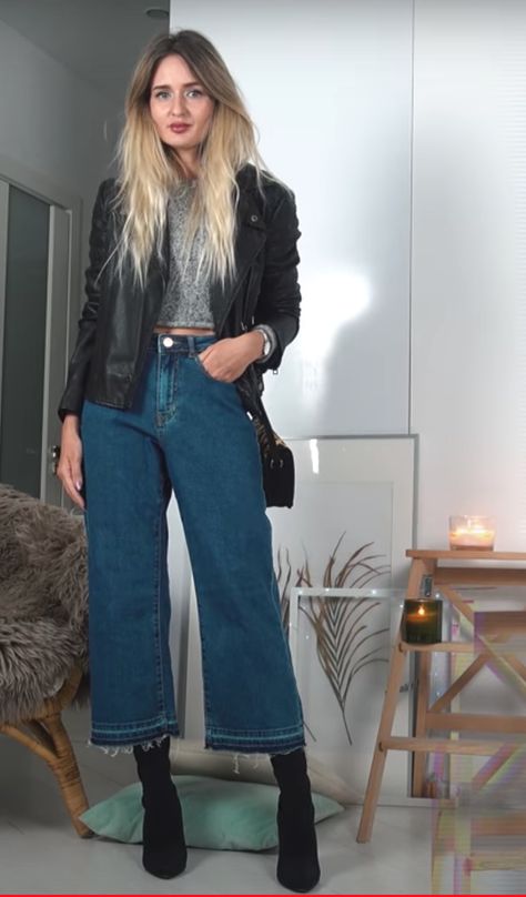 Cullote Jeans Outfit, Jeans Palazzo Outfits, Cropped Wide Leg Jeans Outfit Winter, Flare Crop Jeans Outfit, Culotte Jeans Outfit, Denim Culottes Outfits, Cropped Jeans Outfit, Wide Leg Outfit, Culottes Outfit