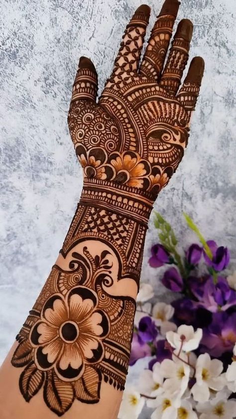 Mehndi Designs Long Hand, Front Hand Palm Mehndi Designs Unique, Mehndi Designs Inner Hand, Palm Mehndi Design Unique Front Hand, Latest Unique Mehndi Designs, Diwali Mehandi Designs, Palm Mehndi Design Unique, Full Palm Mehndi Design, Diwali Mehandi