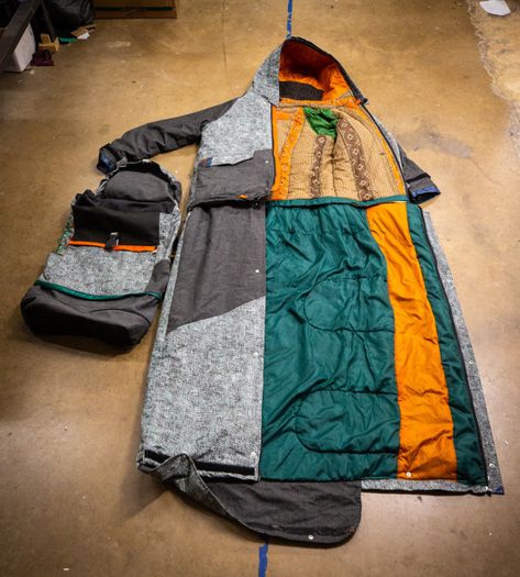 The Sheltersuit is a mobile homeless shelter fit in a backpack Homeless Shelter Ideas Diy, Homeless Kits, Homeless Survival, Homeless Ideas, Homeless Shelter Ideas, Homeless Help, Backpack Video, Homeless Care Package, Backpack Store